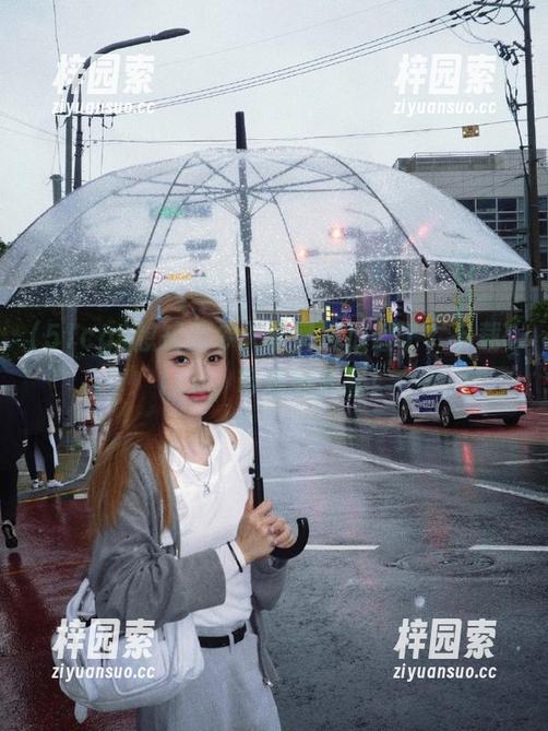 想知道今天谁又被瓜砸了？下载51cg，带你抢先看！