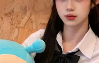 “51cgfun”视频吃瓜指南：跟着我的节奏，小心被瓜汁溅到哦！