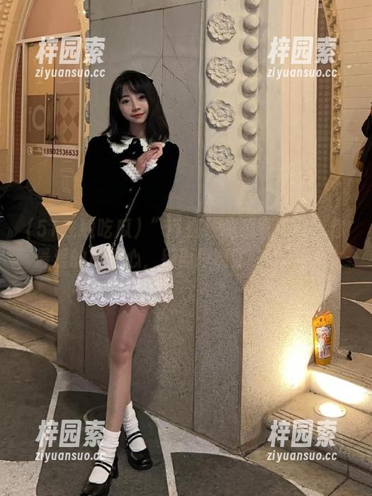 “51在线吃瓜官网——你最爱的瓜中心，别再抿嘴了，快来！“