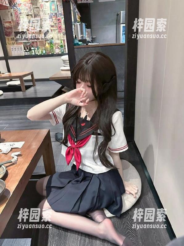 果然718sxapp专门为那些‘无事可做’的人准备的，真的是无聊到极点还得继续滑…
