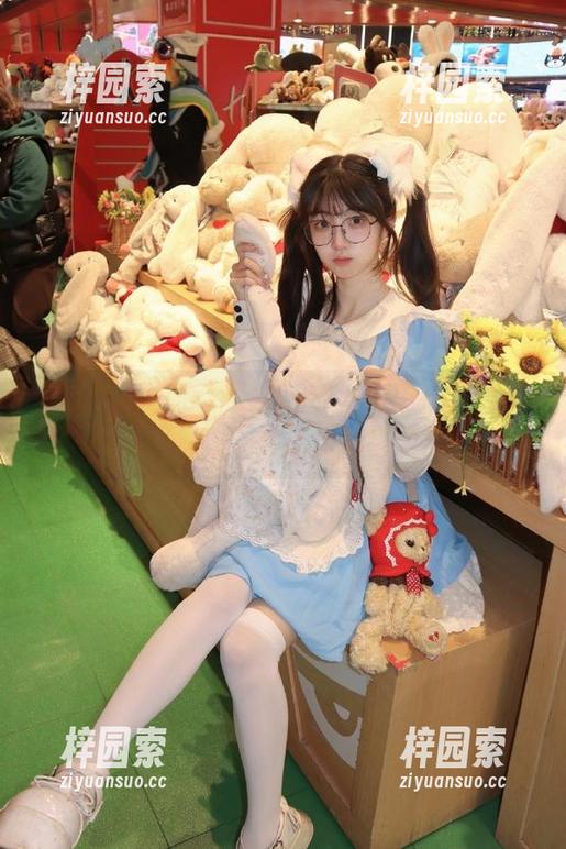 观看！91吃瓜中心今日的瓜汁满满，真能让人边啃边乐！