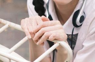 有谁能解释一下，在“www51”视频里，咋会有人这么大胆？
