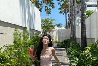 首页最新瓜，哈哈，这个剧情真有点儿zztt15黑料不打烊万里长征的味道！