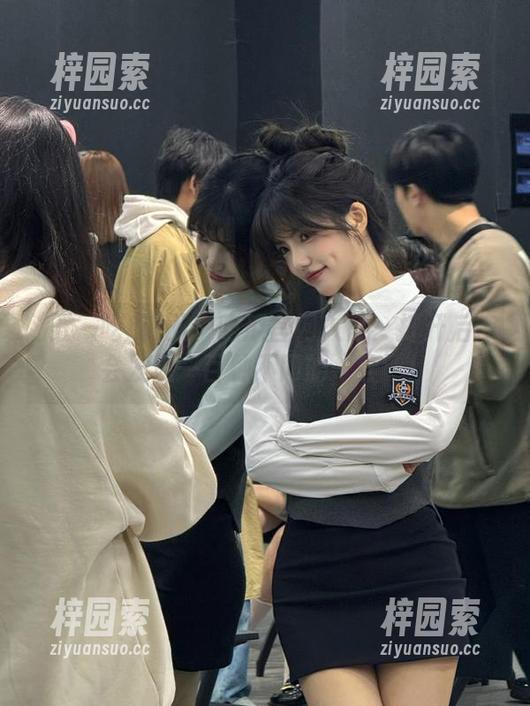 五一吃瓜官网入口：打开后你会发现一百种不同的‘哇’！