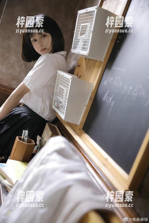 今日吃瓜：观看那些拼了命也要玩的滑稽热门瓜，这才是生活的真谛啊！