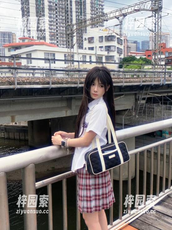 冲哥精选app的绝佳吃瓜线路，玩得不亦乐乎！