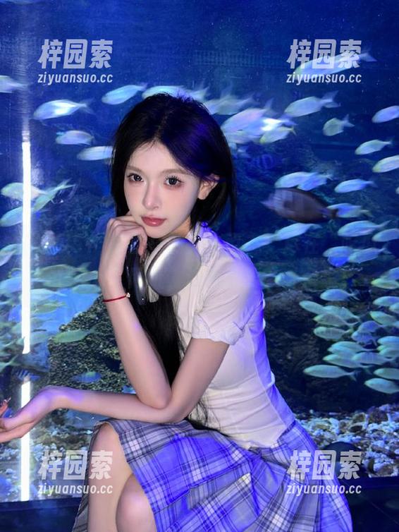 瓜田里的人生百态，尽在“吃瓜51cgg”网址，谁还需要八卦杂志！