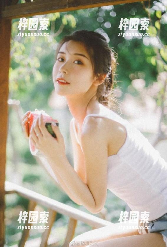 “吃瓜导航”：那个入口不进入不行，毕竟八卦总得有人来消化嘛！