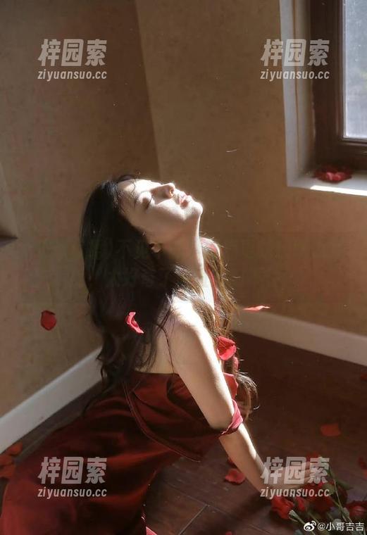 不见不散！新瓜更新在吃瓜直播，太好奇了简直控制不住！