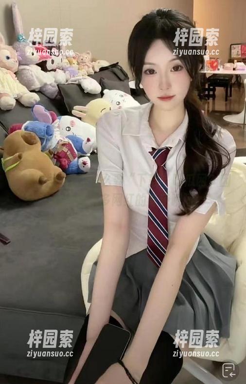 我为什么要“下载”吃瓜网？因为这儿有太多网红的奇葩瞬间！