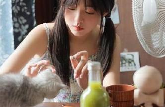 观看泡泡吃瓜网，感觉每个热门事件都像一出情景剧，果然剧情锁住我了！