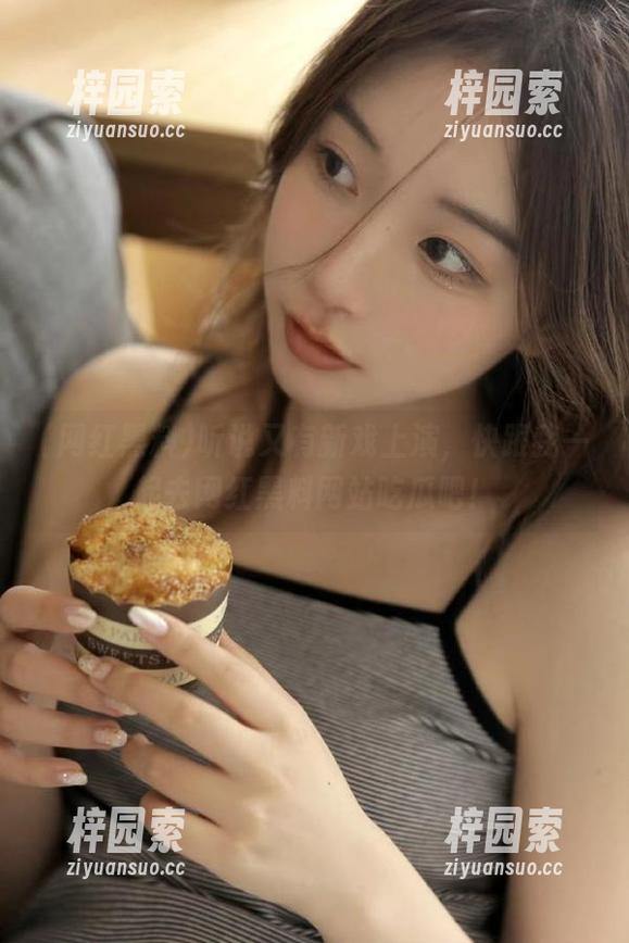 听说又有新戏上演，快跟我一起去网红黑料网站吃瓜吧！