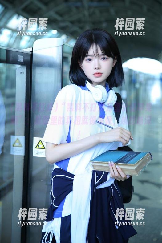“黑料不打烊万里长征苹果版”：瓜田里的真相就像偶像，越挖越深！