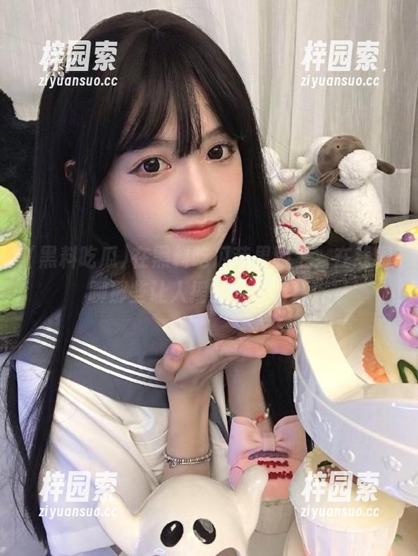 在黑料吃瓜苹果版上，在线聊聊那些让人摇头的黑内幕！