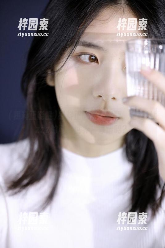 黑料正能量苹果版，走进tttzzz的奇妙世界，靠谱吗？