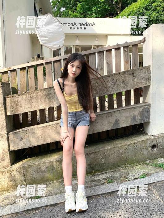 开会也得偷偷看黑料网，网址变成了我抗拒不了的小秘密