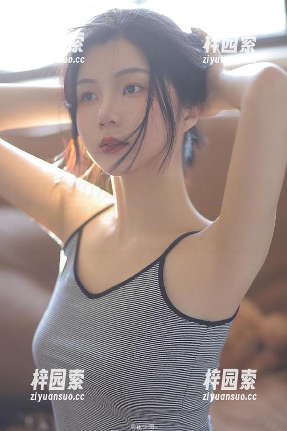独辟蹊径的黑料网曝门，带你穿越瓜田里的入口世界，真是眼花缭乱！