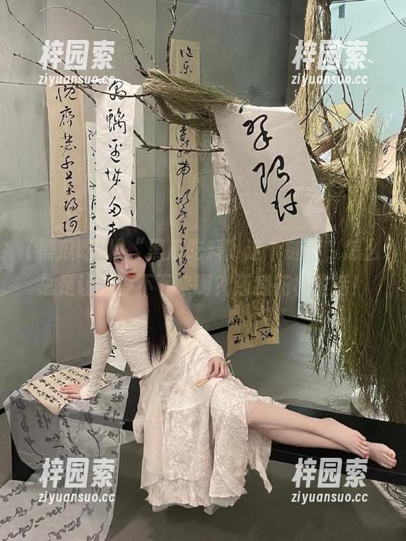 “黑瓜吃料”这个链接，怎么总是让我停不下来啊？还我花样生活！